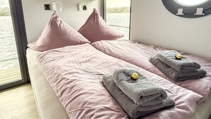 2 habitaciones, escritorio, wifi gratis y ropa de cama 