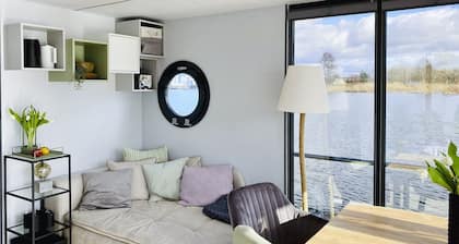 HausbootSuite GRAND PLAISIR – Luxus-Hausboot, führerscheinfrei