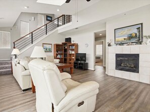 House (4 Bedrooms) | Property amenity - Brannen's Beachfront by Ryson Vacation Rentals (Galveston)