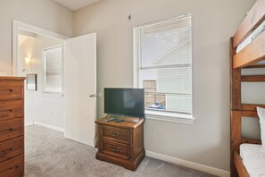 House (4 Bedrooms) | Property amenity - Brannen's Beachfront by Ryson Vacation Rentals (Galveston)