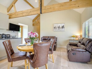 Dining - The Ash - Arnolds Hill (Wingfield)