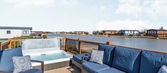 Coastal Retreat - UK37722