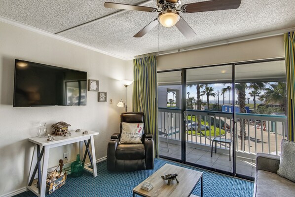 Condo (1 Bedroom) | Property amenity