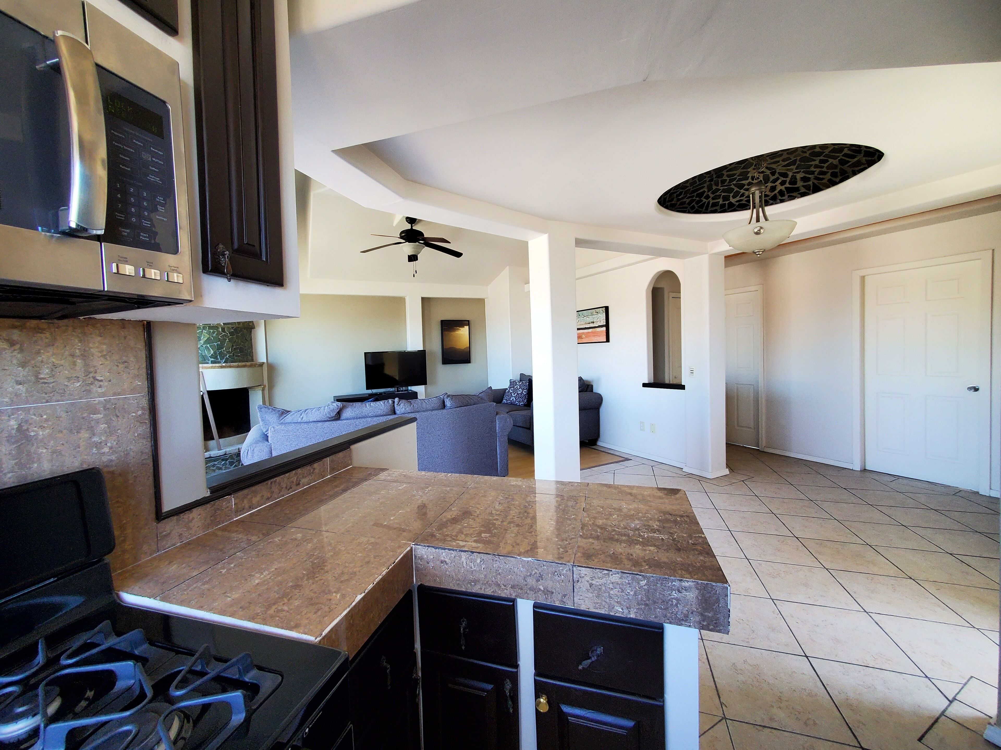 Lovely 2 Bdrm apartment with private terrace with grill