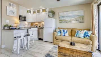 Condo (1 Bedroom) | Servicio de la propiedad