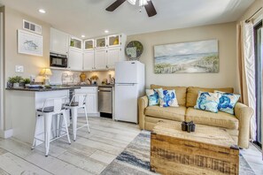 Condo (1 Bedroom) | Property amenity - Beach Days by Ryson Vacation Rentals (Galveston)