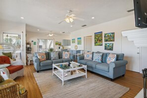 House (3 Bedrooms) | Property amenity - Casa Rosa West by Ryson Vacation Rentals (Galveston)