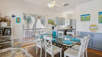 House (3 Bedrooms) | Property amenity