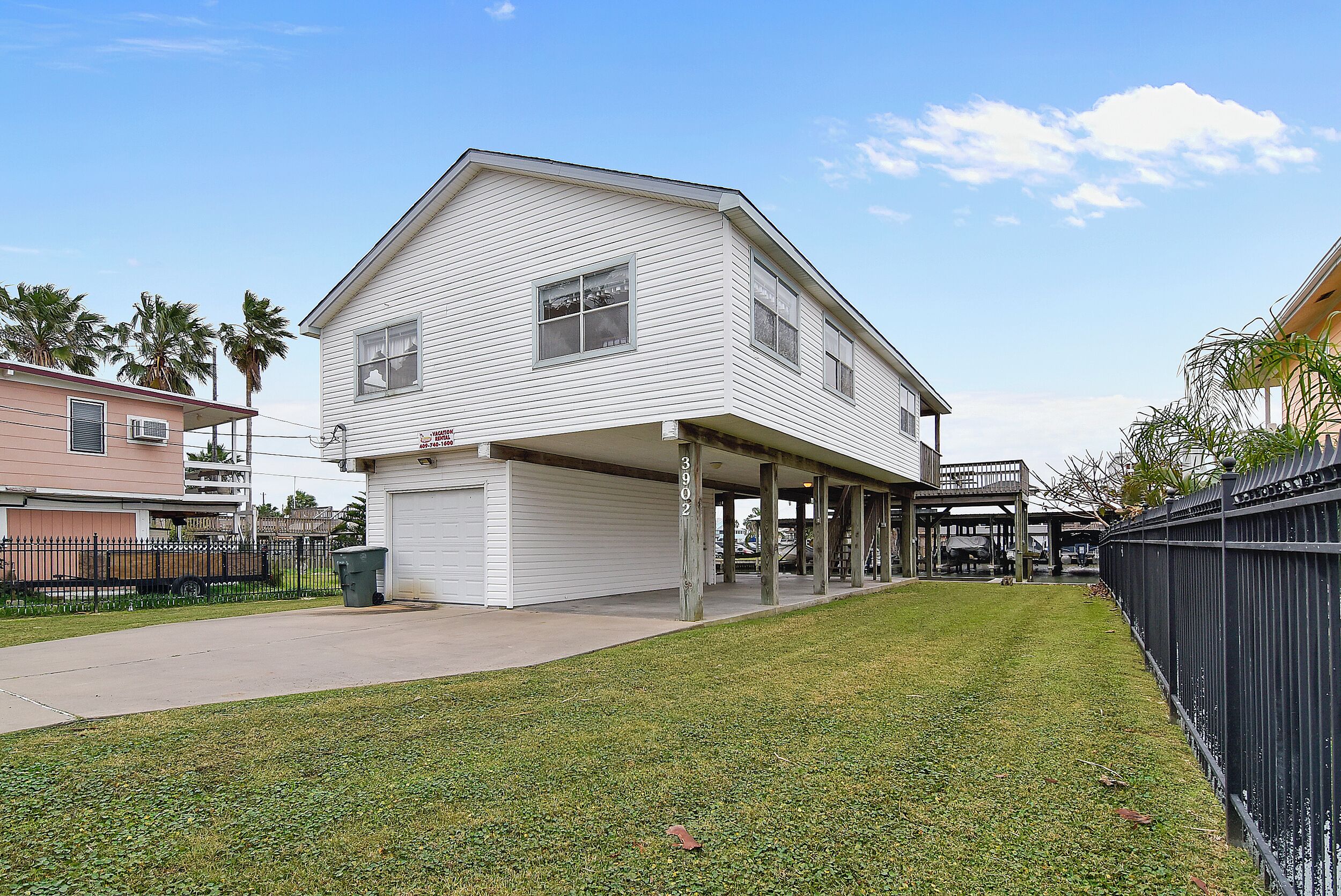 House (3 Bedrooms) | Front of property