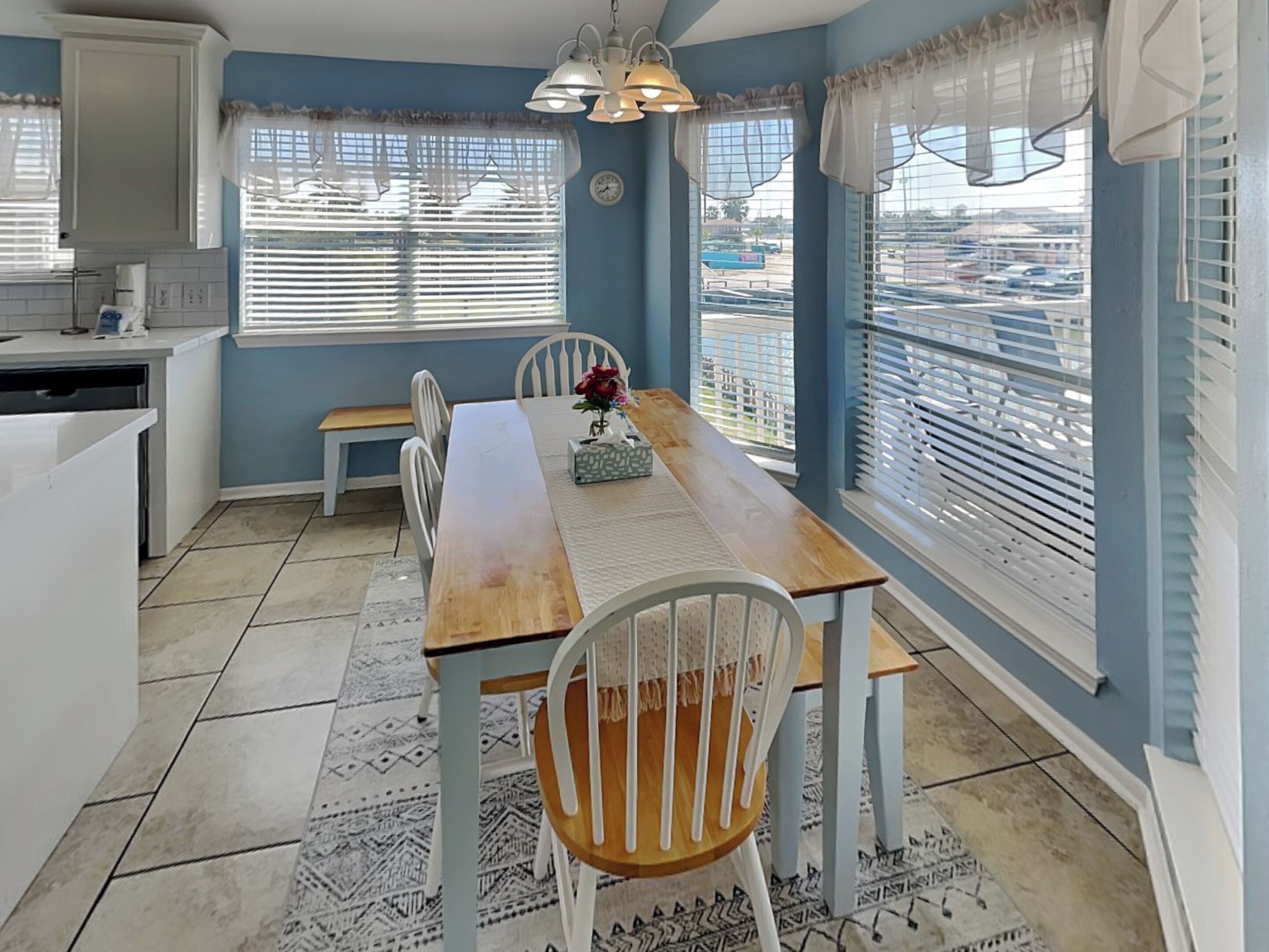 House (3 Bedrooms) | Property amenity