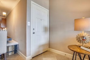 Condo (2 Bedrooms) | Property amenity