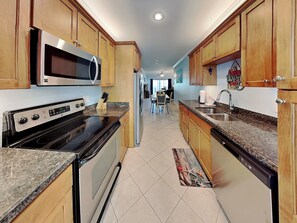 Condo (2 Bedrooms) | Property amenity