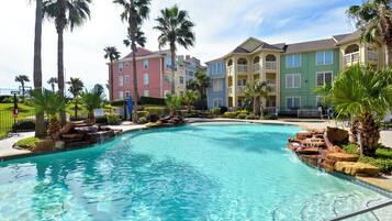 Condo (2 Bedrooms) | Property amenity