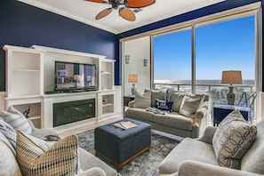 Condo (3 Bedrooms) | Vista frontal de la propiedad