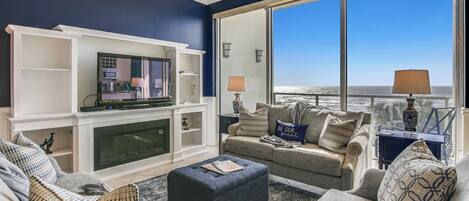 公寓客房 (3 Bedrooms) | 客廳 | 40 吋電視連有線電視頻道