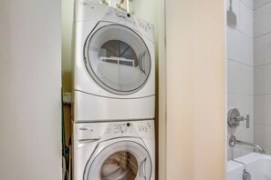 Condo (3 Bedrooms) | Property amenity - Blue Lagoon by Ryson Vacation Rentals (Galveston)
