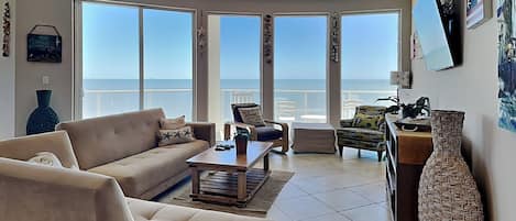 Condo (2 Bedrooms) | Servicio de la propiedad