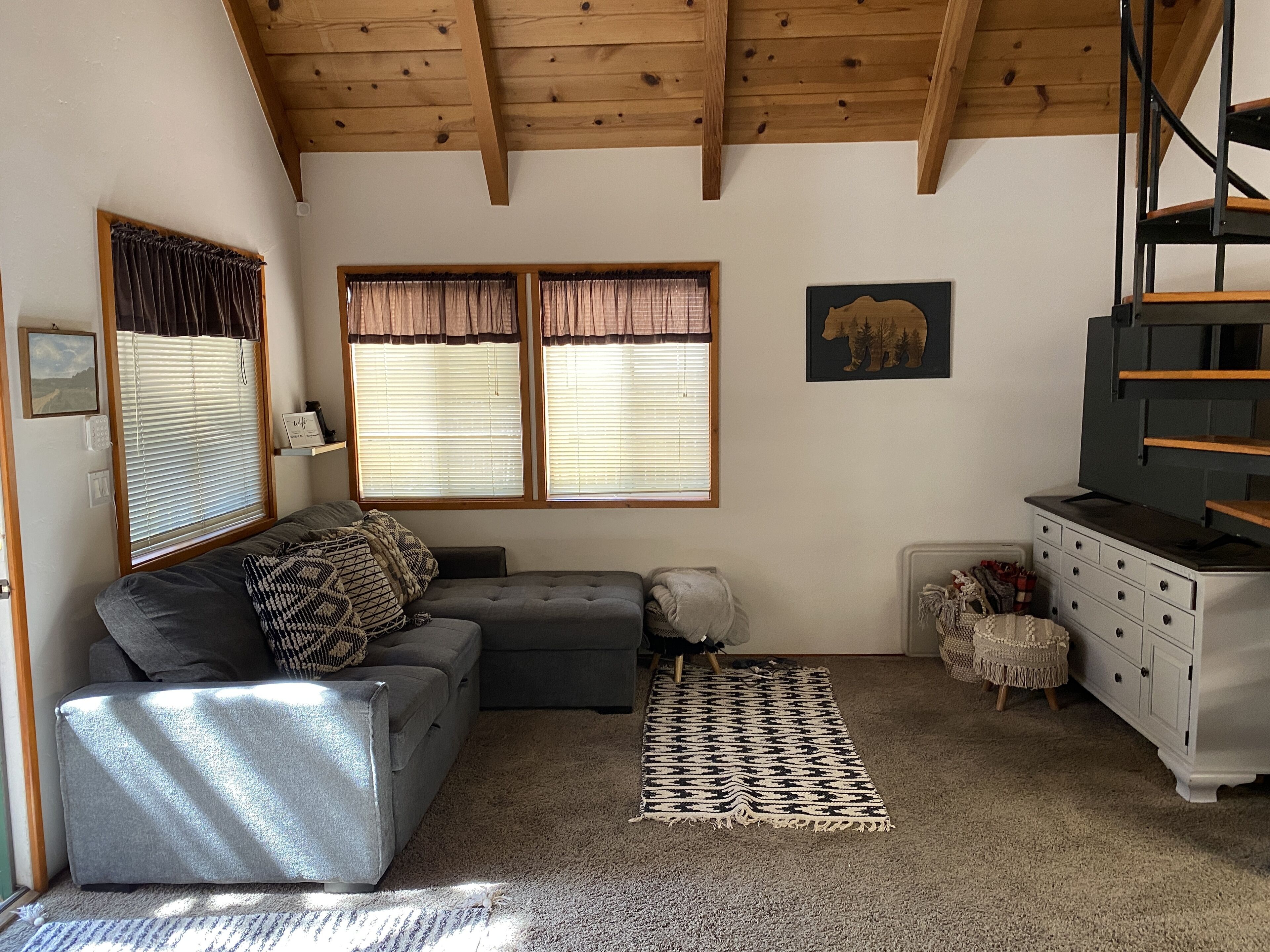 Cozy Updated Cabin with Hot Tub