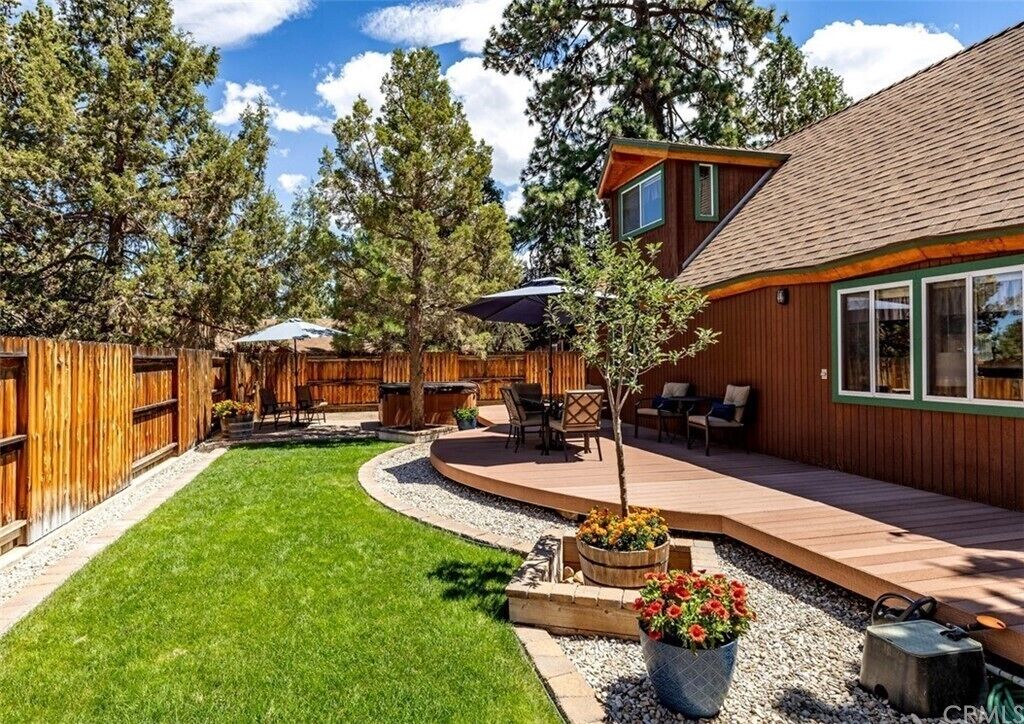 Cozy Updated Cabin with Hot Tub