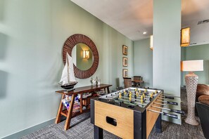 Condo (2 Bedrooms) | Property amenity - Emerald 707 by Ryson Vacation Rentals (Galveston)
