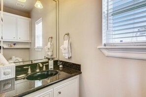 House (3 Bedrooms) | Property amenity - Enchanted Beachfront by Ryson Vacation Rentals (Galveston)