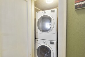 House (3 Bedrooms) | Property amenity