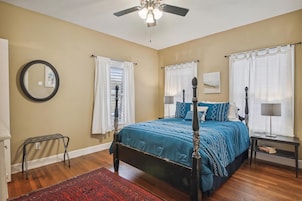 House (3 Bedrooms) | Property amenity