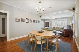 House (3 Bedrooms) | Property amenity