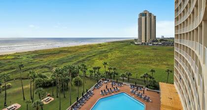 Galvestonian 112 - Beachfront Hideaway