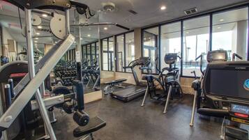 Condo (2 Bedrooms) | Property amenity