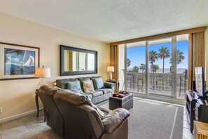 Condo (2 Bedrooms) | Property amenity - Beachfront Hideaway by Ryson Vacation Rentals (Galveston)