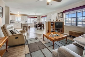 House (3 Bedrooms) | Property amenity - Herons Nest by Ryson Vacation Rentals (Galveston)