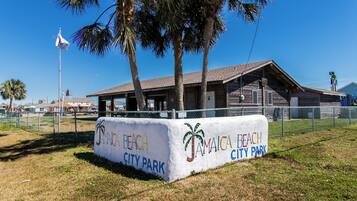 House (3 Bedrooms) | Property amenity