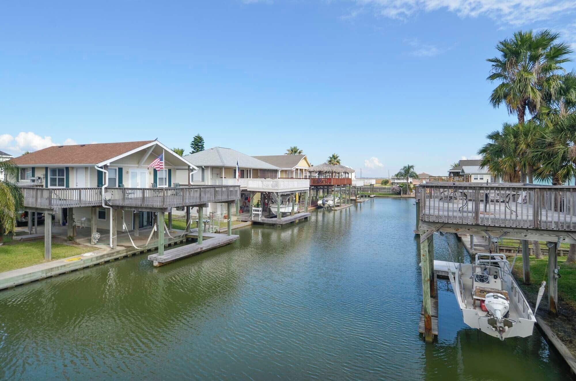 House (3 Bedrooms) | Property amenity