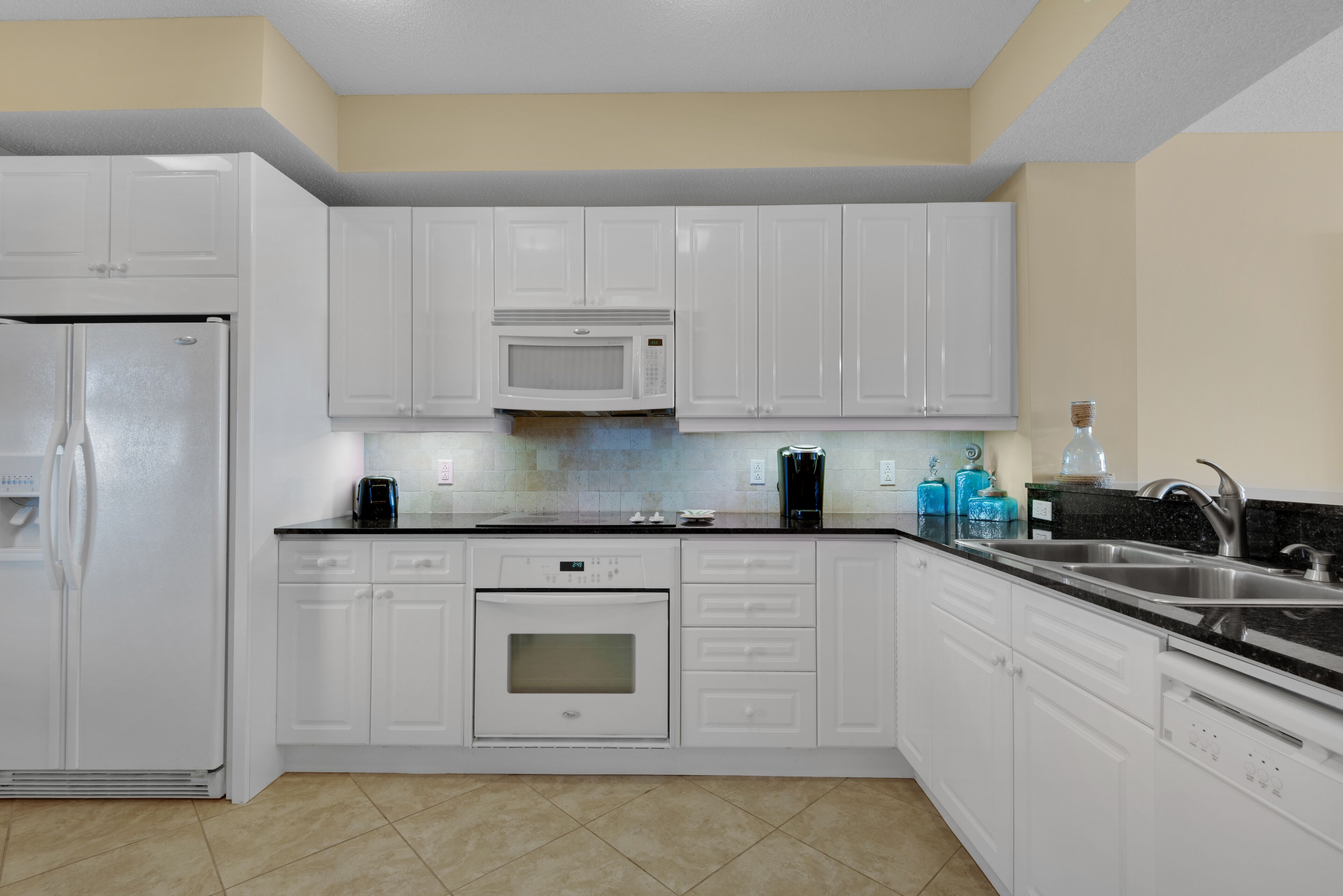 Spacious Condo on the Gulf - Beach Colony West