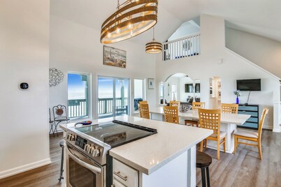 Kahala Beachfront by Ryson Vacation Rentals