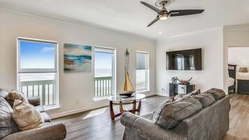 House (6 Bedrooms) | Property amenity