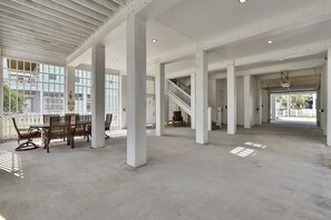 House (4 Bedrooms) | Property amenity - Neptune's Sanctuary by Ryson Vacation Rentals (Galveston)