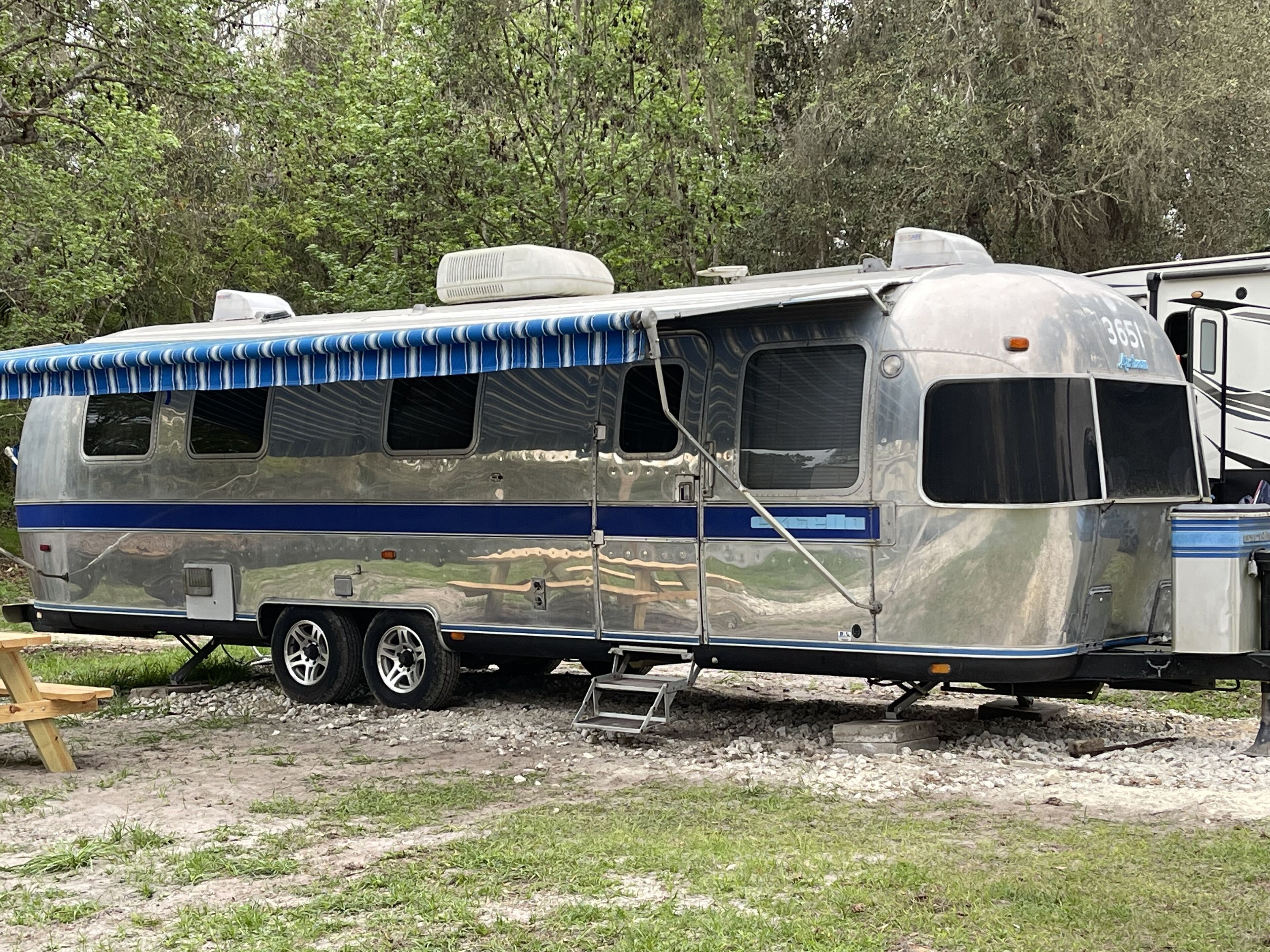 Airstream Excella - Vintage RV