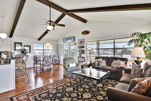 House (2 Bedrooms) | Property amenity