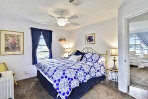 House (2 Bedrooms) | Property amenity