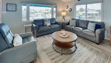 House (2 Bedrooms) | Property amenity