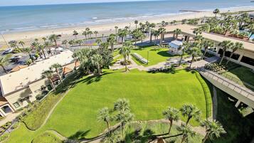 Condo (1 Bedroom) | Property amenity