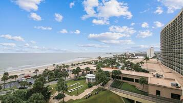 Condo (1 Bedroom) | Property amenity