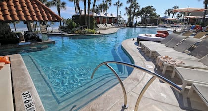 Luis' Lookout by Ryson Vacation Rentals