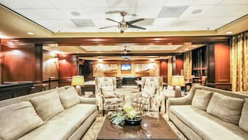 Condo (1 Bedroom) | Servicio de la propiedad