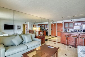 Condo (1 Bedroom) | Property amenity