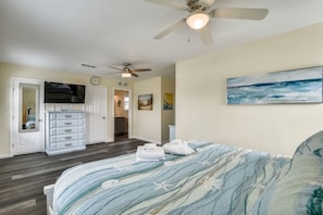 4 bedrooms, individually decorated, individually furnished, free WiFi