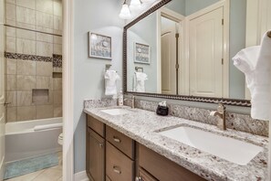 House (4 Bedrooms) | Property amenity