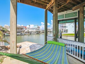 House (3 Bedrooms) | Property amenity - Sea Y'All by Ryson Vacation Rentals (Galveston)